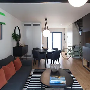 feels-like-home-intendente-elegant-mezzanine-with-balcony.hotels-lisbon-portugal.com/